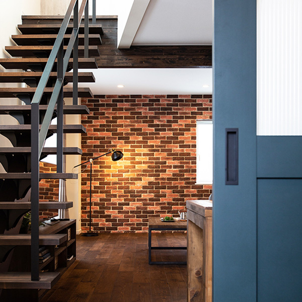 ヴィンテージのある暮らし─こだわりの素材・建具・照明